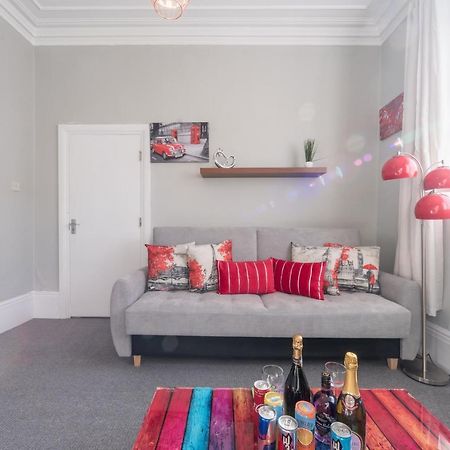 3 Bedroom Saks - 2 Living Area House In Newland Ave Hull Kingston upon Hull Ngoại thất bức ảnh