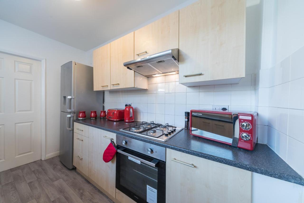 3 Bedroom Saks - 2 Living Area House In Newland Ave Hull Kingston upon Hull Ngoại thất bức ảnh