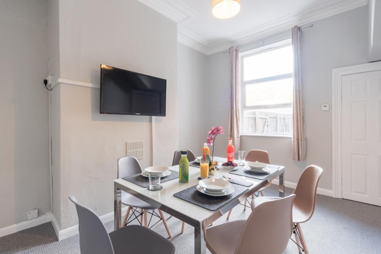 3 Bedroom Saks - 2 Living Area House In Newland Ave Hull Kingston upon Hull Ngoại thất bức ảnh