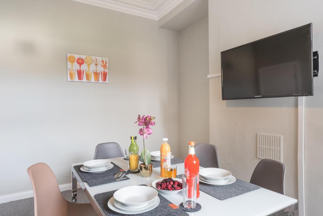 3 Bedroom Saks - 2 Living Area House In Newland Ave Hull Kingston upon Hull Ngoại thất bức ảnh
