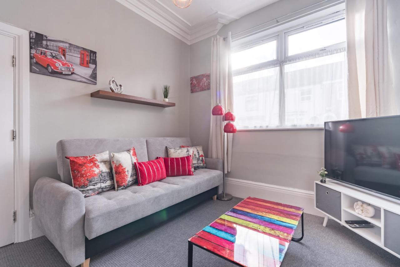 3 Bedroom Saks - 2 Living Area House In Newland Ave Hull Kingston upon Hull Ngoại thất bức ảnh