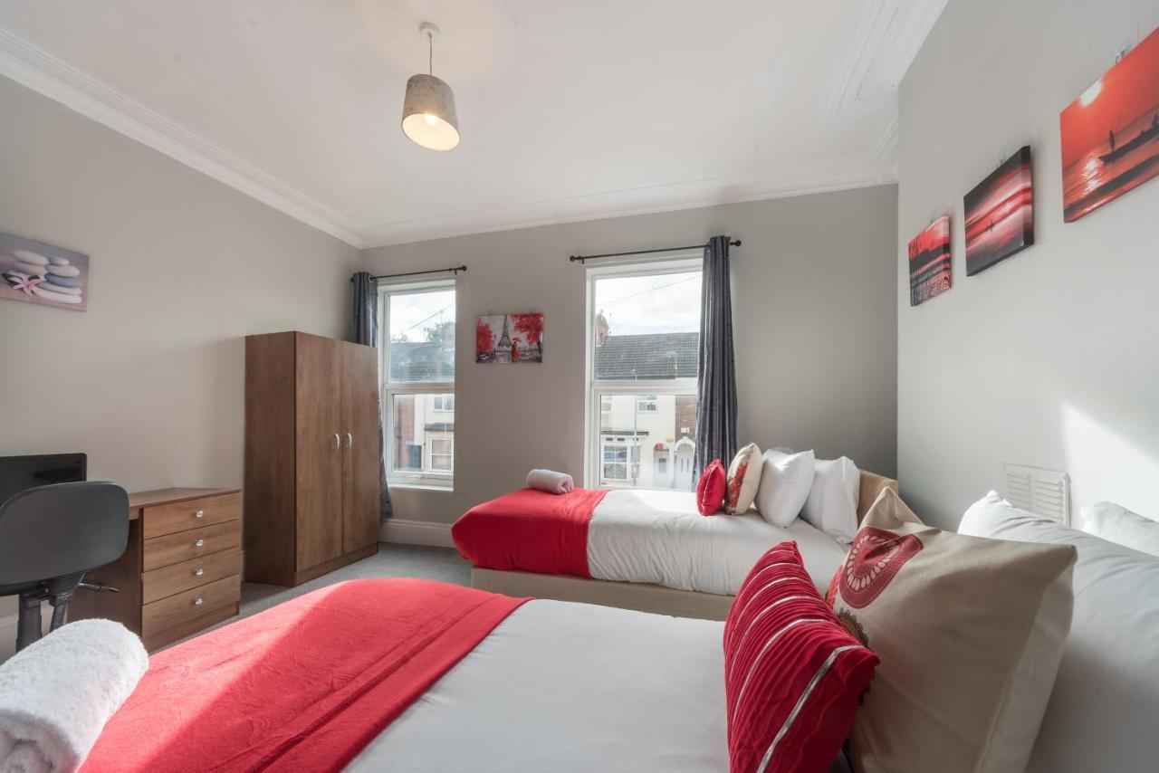 3 Bedroom Saks - 2 Living Area House In Newland Ave Hull Kingston upon Hull Ngoại thất bức ảnh