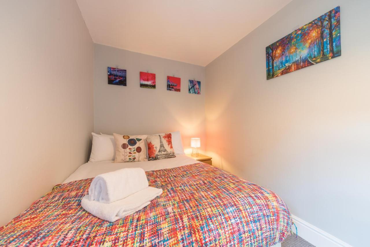 3 Bedroom Saks - 2 Living Area House In Newland Ave Hull Kingston upon Hull Ngoại thất bức ảnh