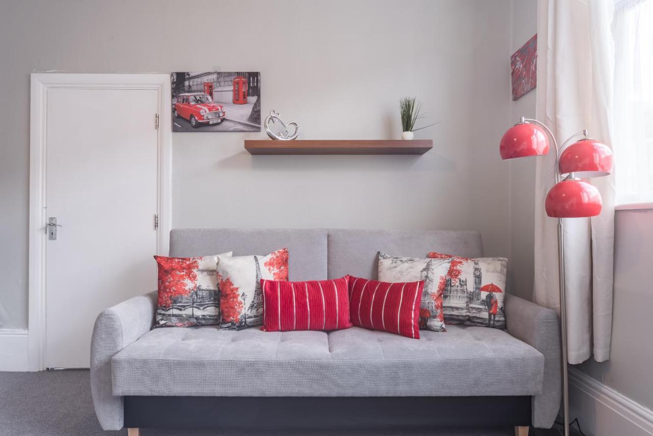 3 Bedroom Saks - 2 Living Area House In Newland Ave Hull Kingston upon Hull Ngoại thất bức ảnh