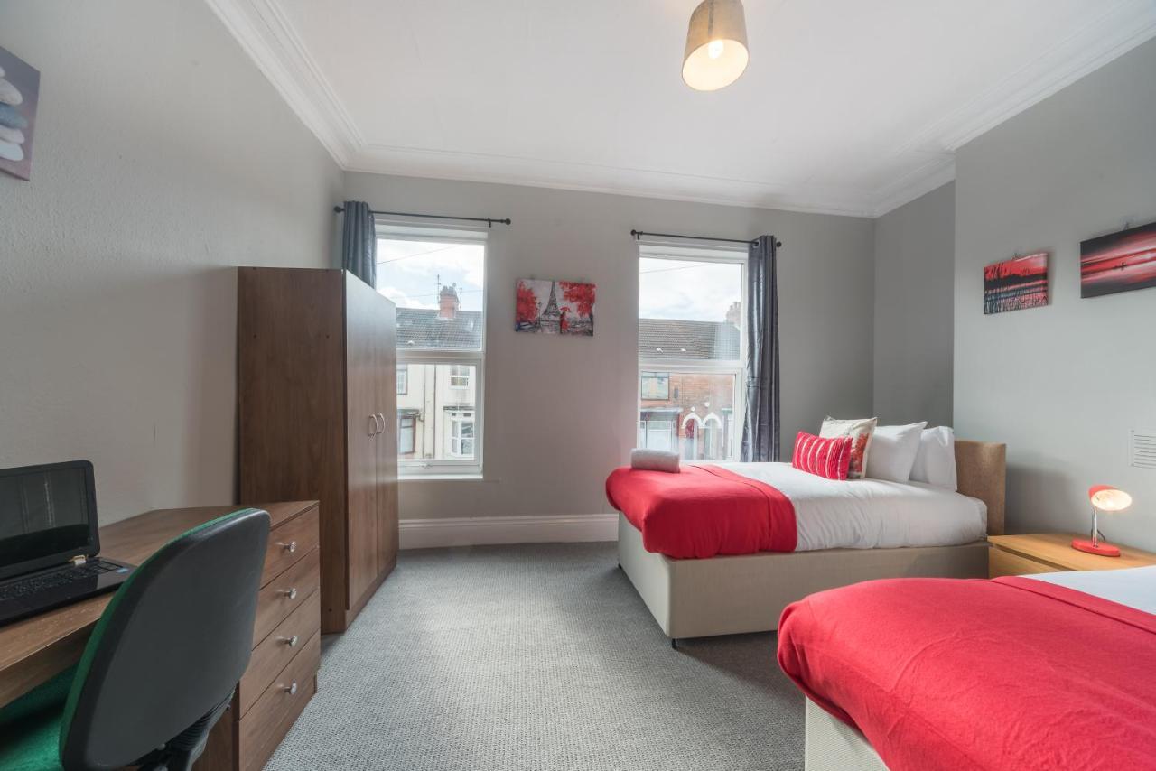 3 Bedroom Saks - 2 Living Area House In Newland Ave Hull Kingston upon Hull Ngoại thất bức ảnh